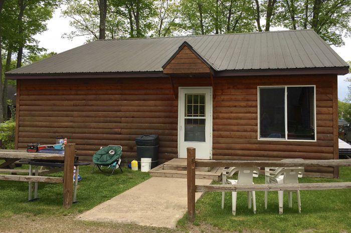 Cabin 8 at Chief Lake Lodge in Hayward, WI