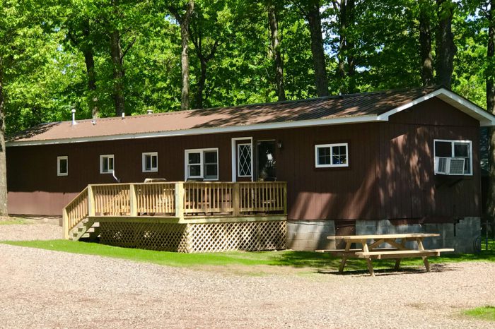 CAbin 9 at Chief Lake Lodge in Hayward, WI