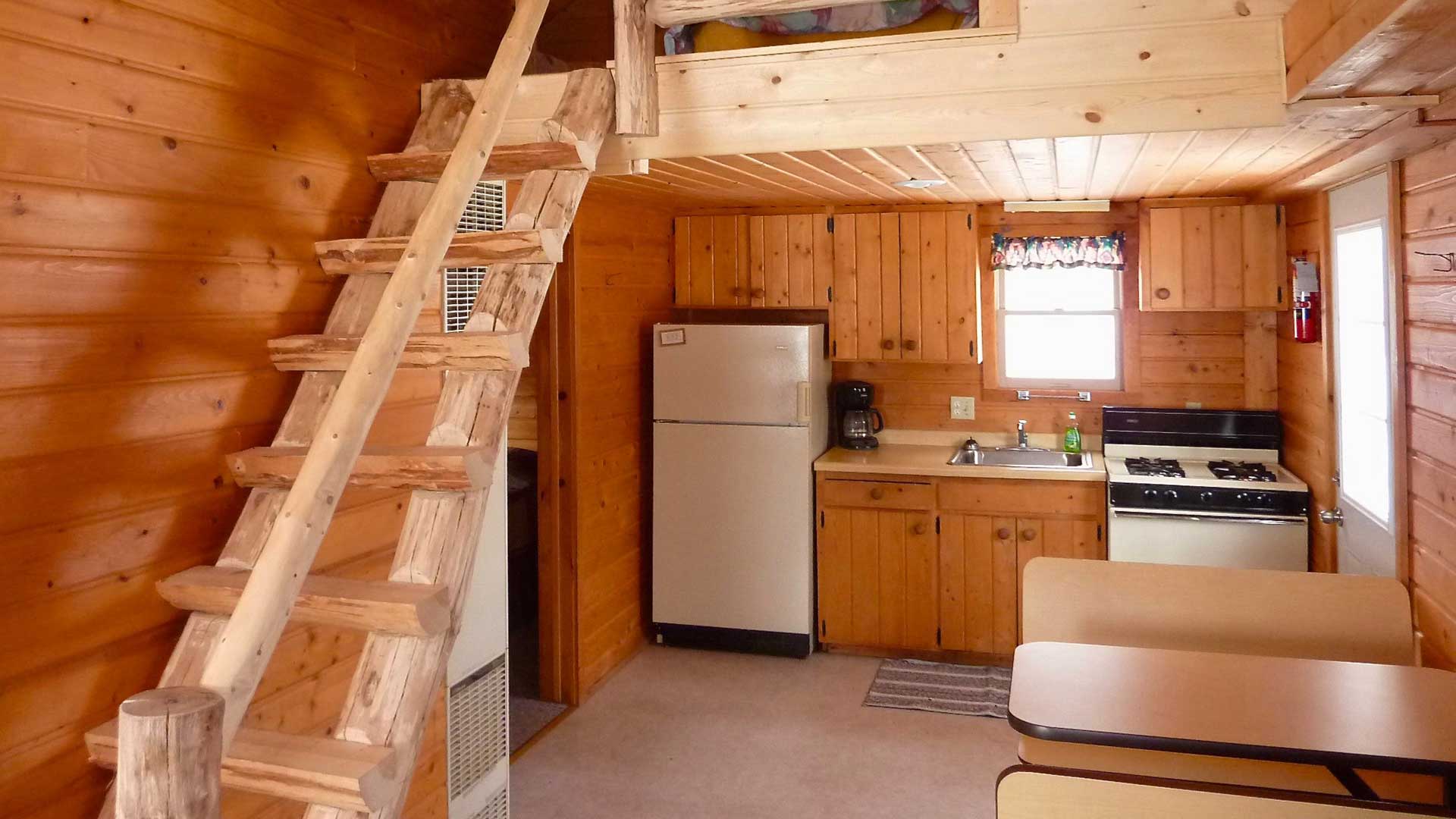 Cabin 3 kitchen