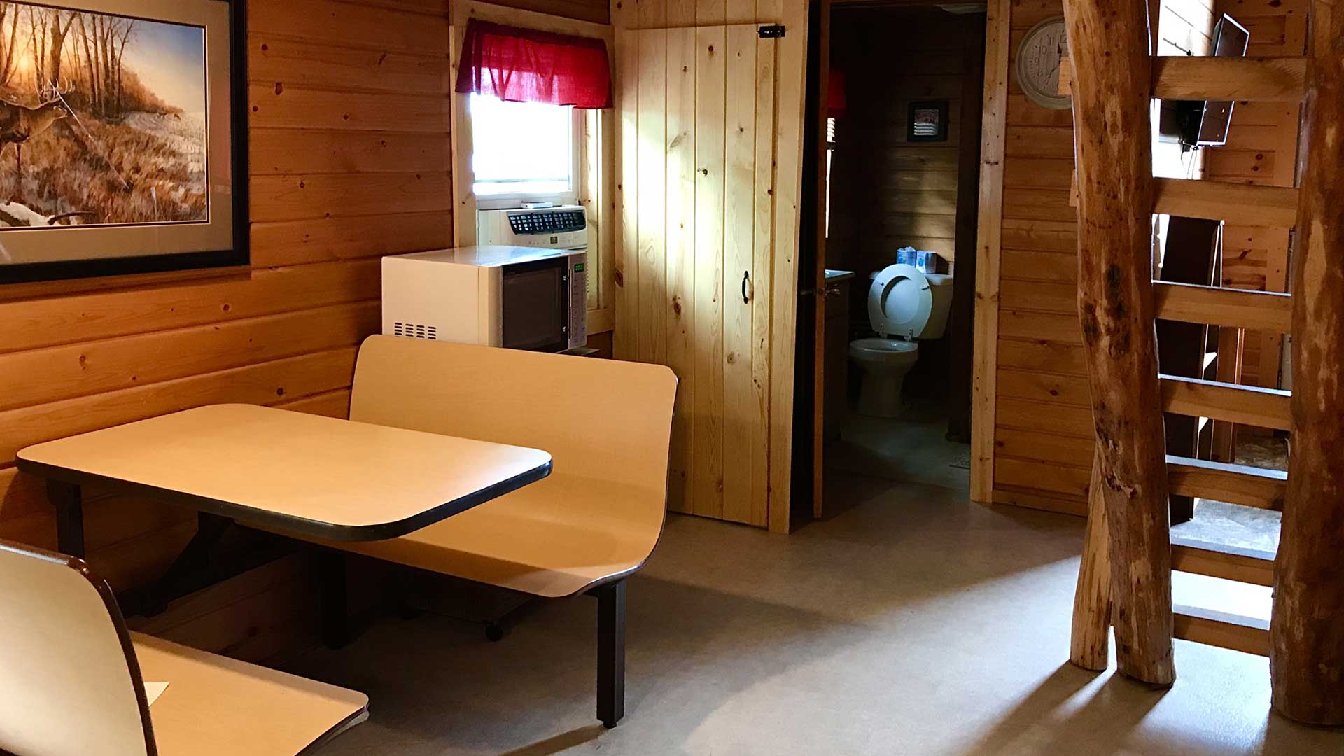 Cabin 3 dining area
